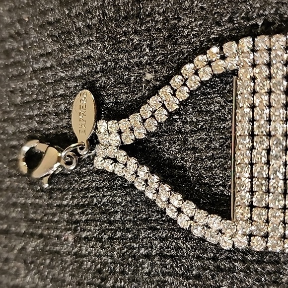 EXPRESS Rhinestone Bracelet Sz 6.5" - Picture 5 of 6